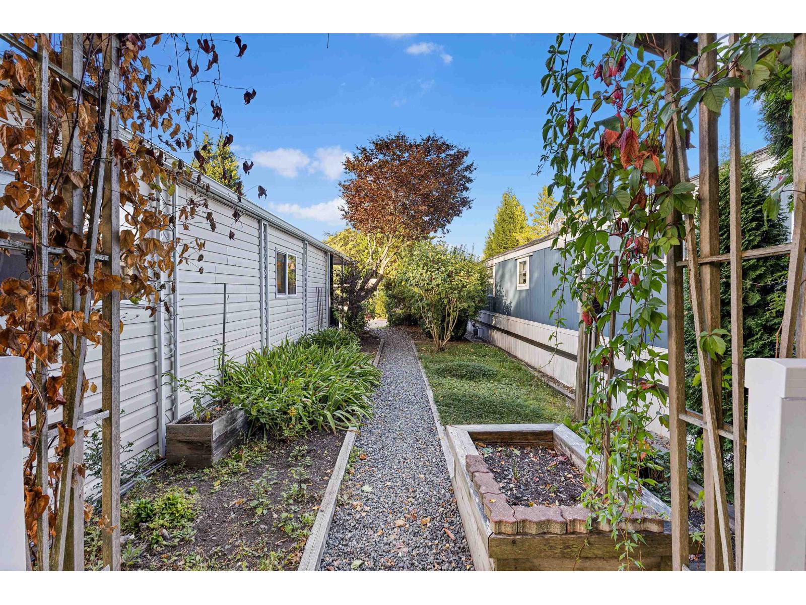 76 1840 160 STREET