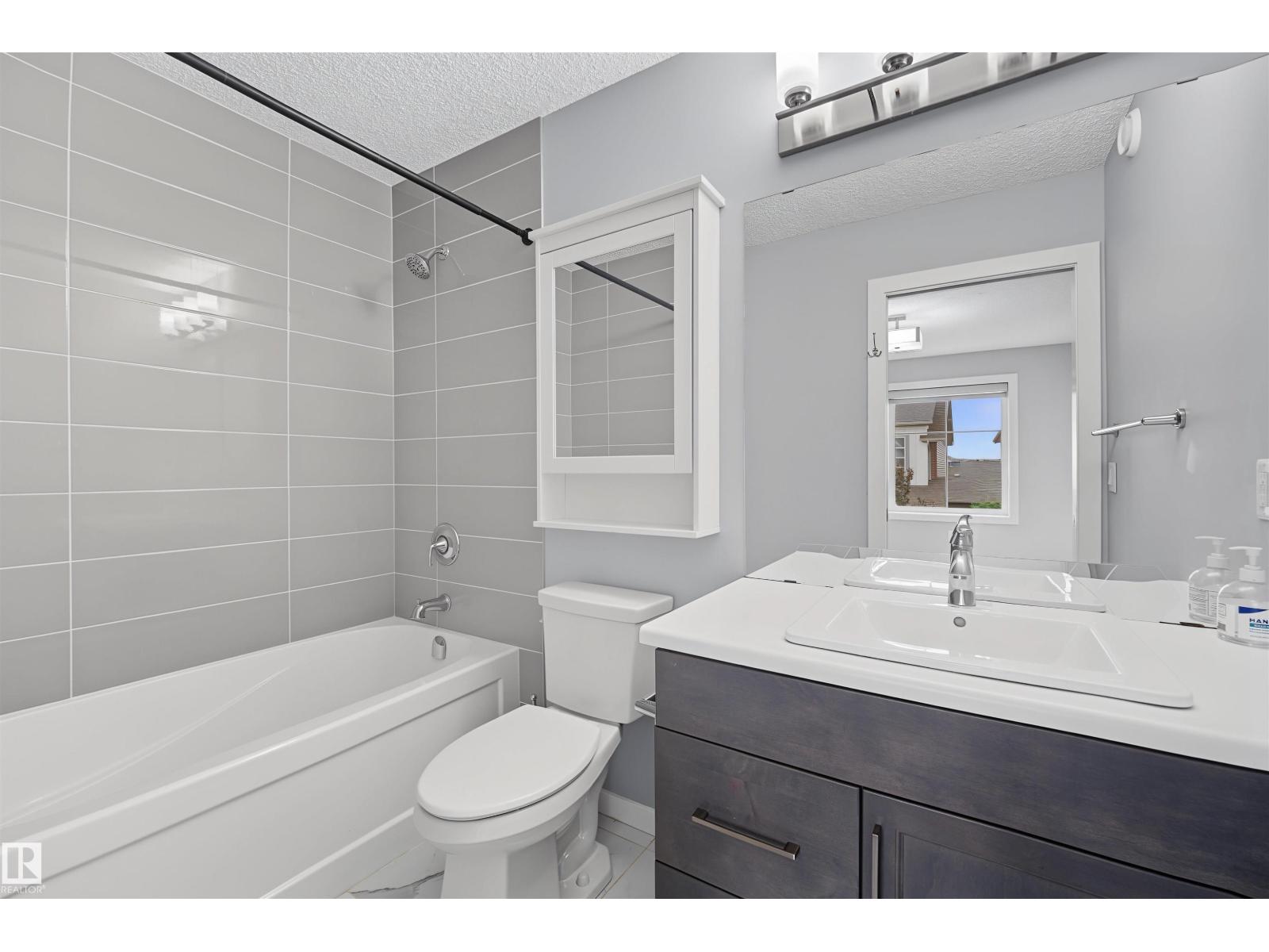 1825 25A ST NW - 25