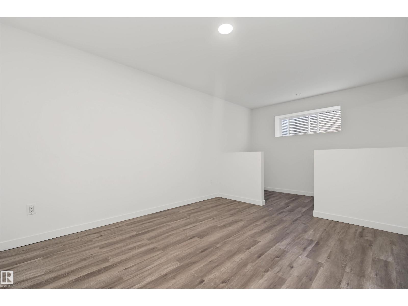1825 25A ST NW - 45