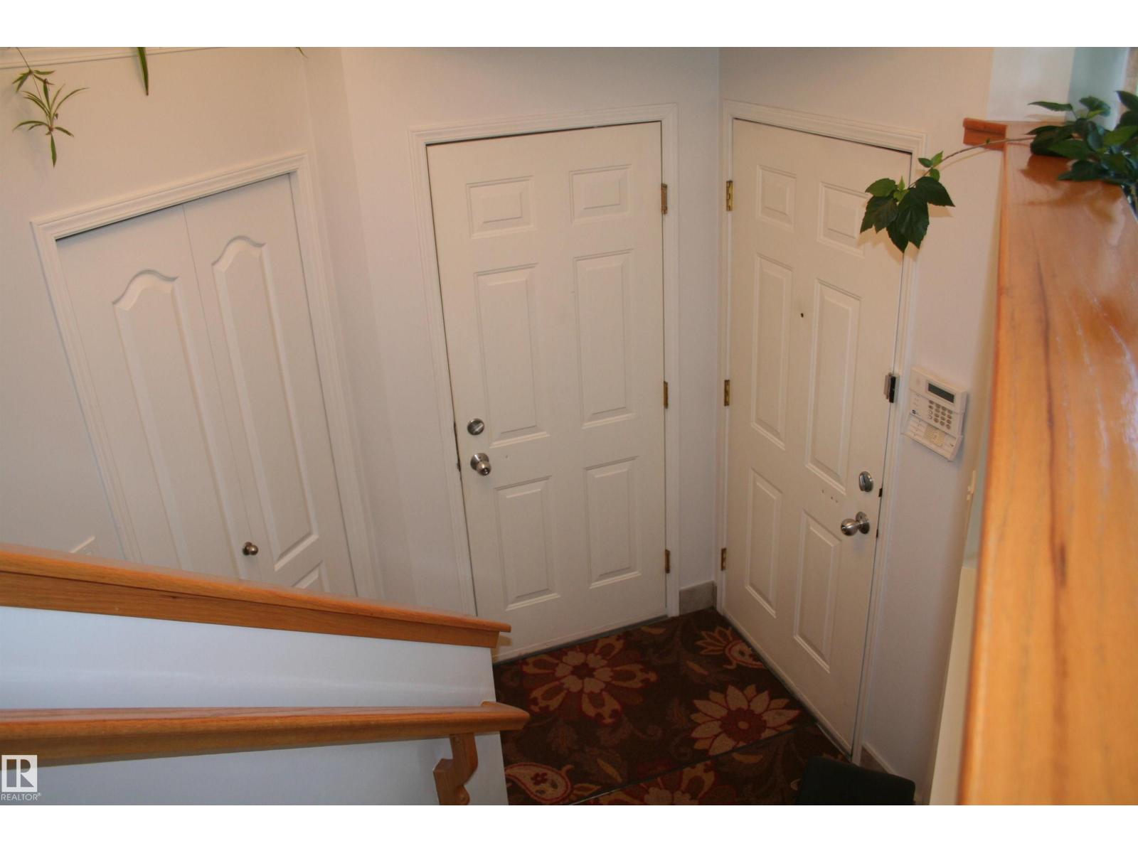 263 DUNVEGAN RD NW - 2