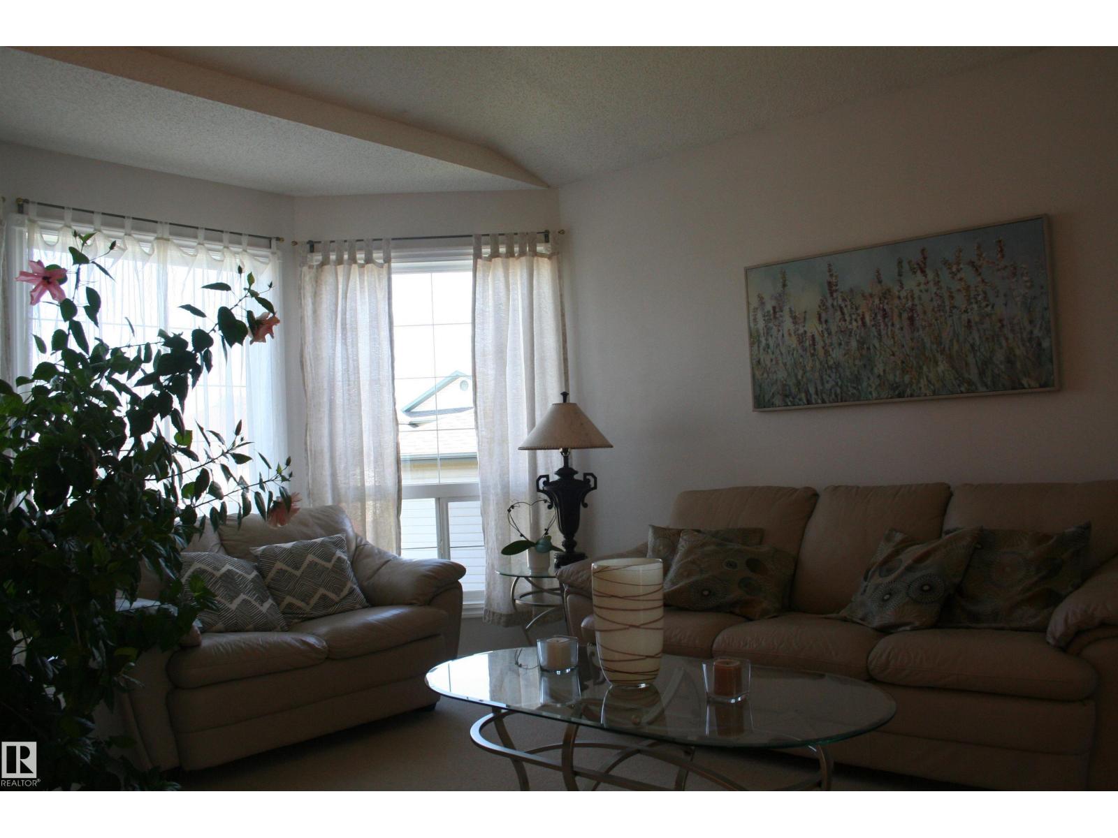 263 DUNVEGAN RD NW - 3