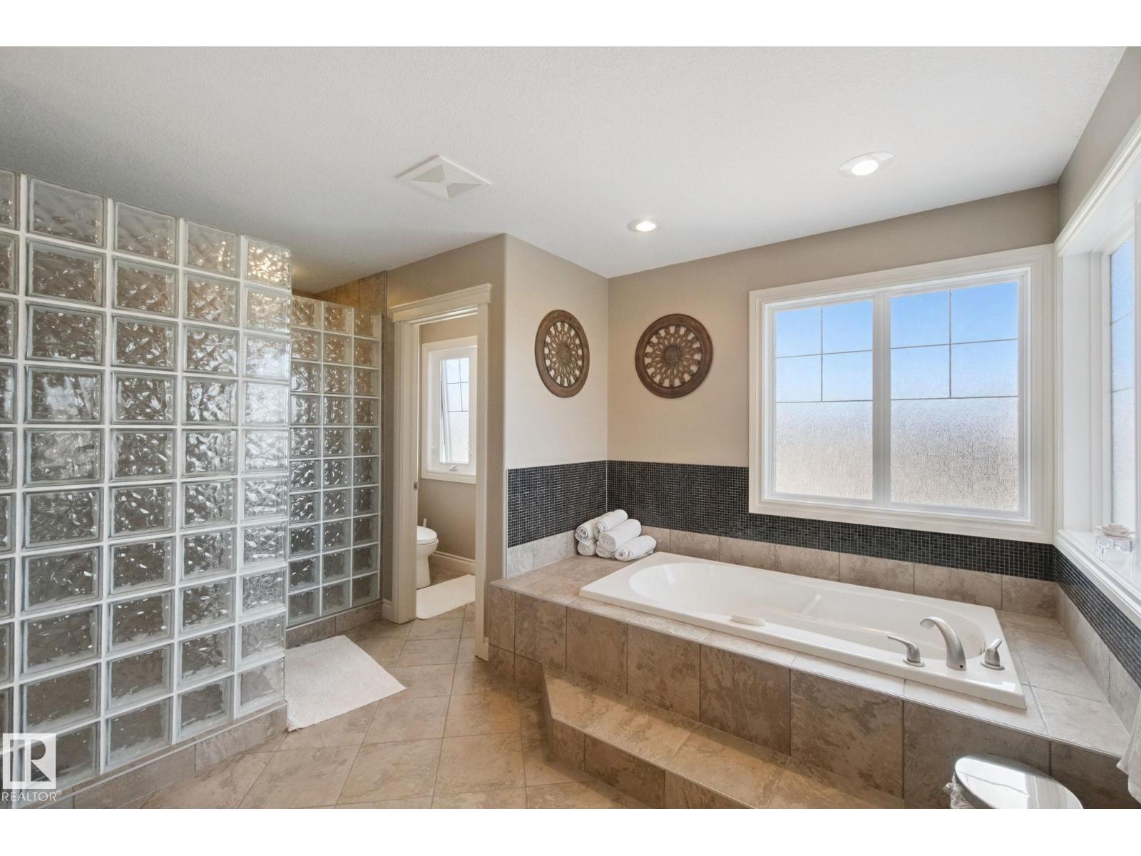 #544 52304 RGE ROAD 233 - 39