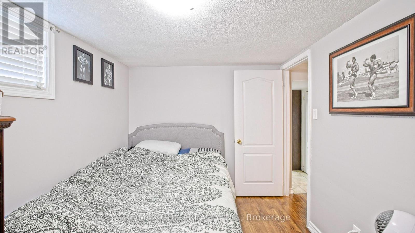 7428 PICKFAIR DRIVE - Image 34