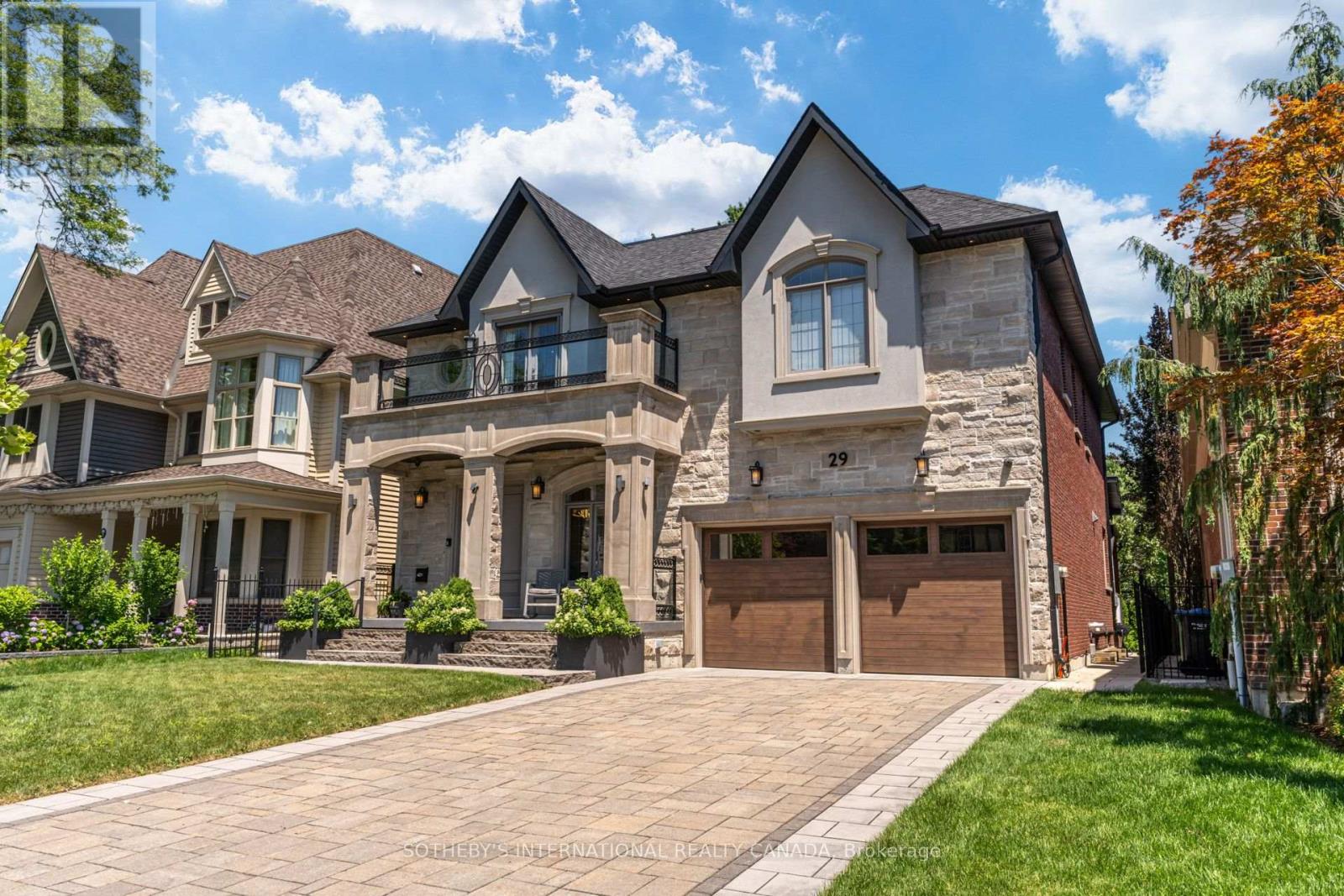 29 OAKWOOD AVENUE S - 2