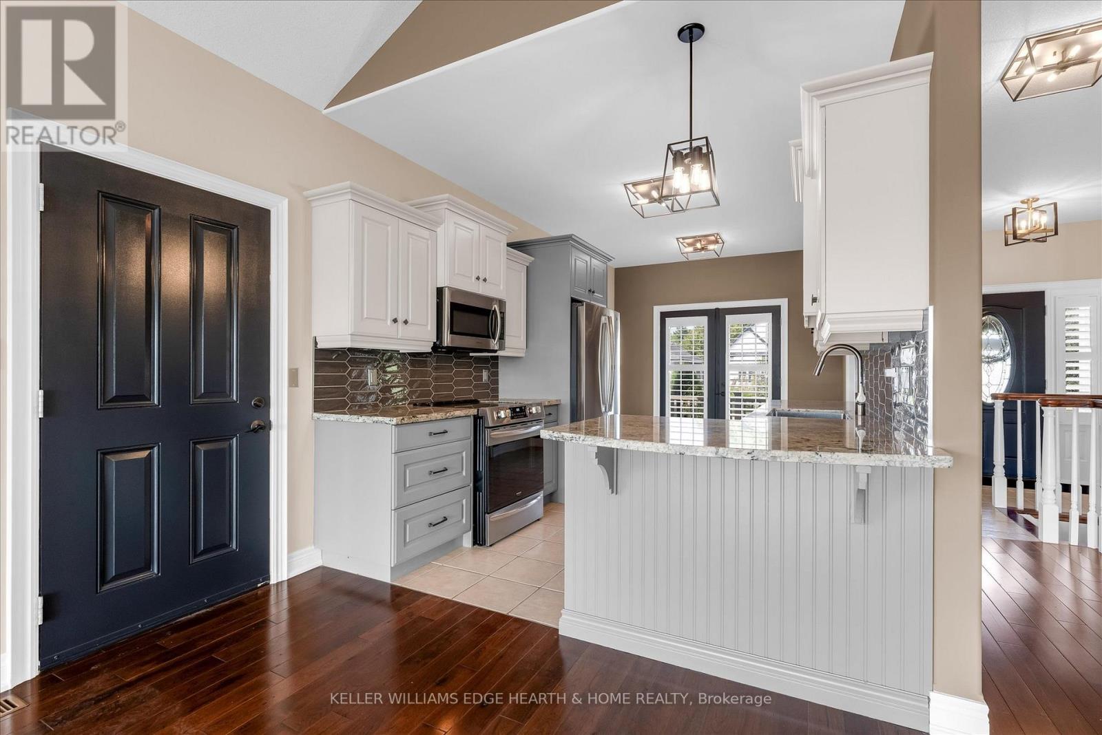 152 SUNRISE COURT - 9