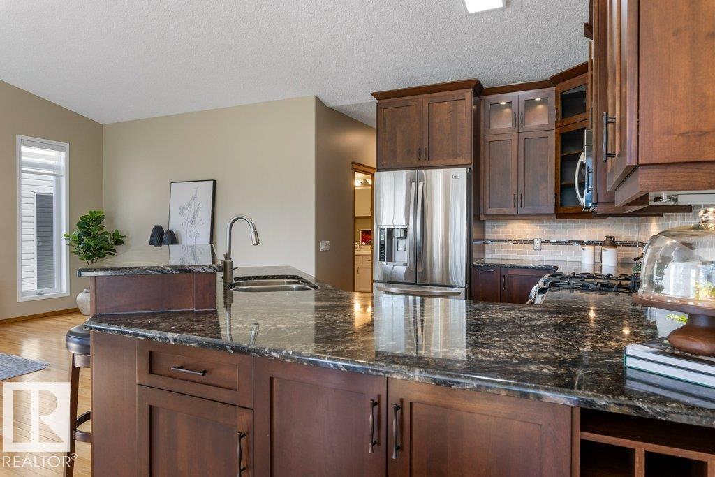#11 4 HERITAGE WY - 13