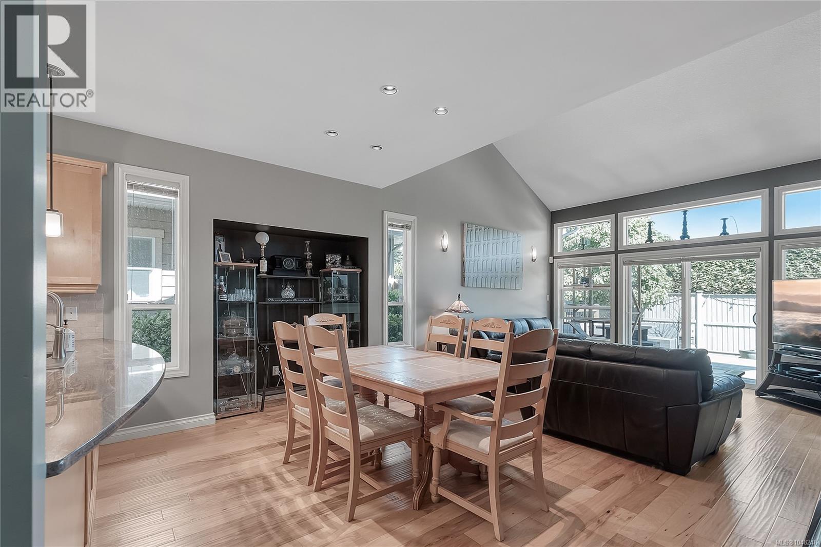 6104 Avery Lane, Nanaimo