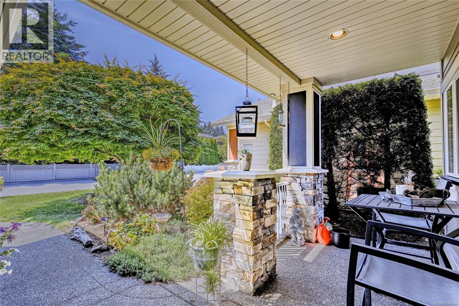 6104 Avery Lane, Nanaimo