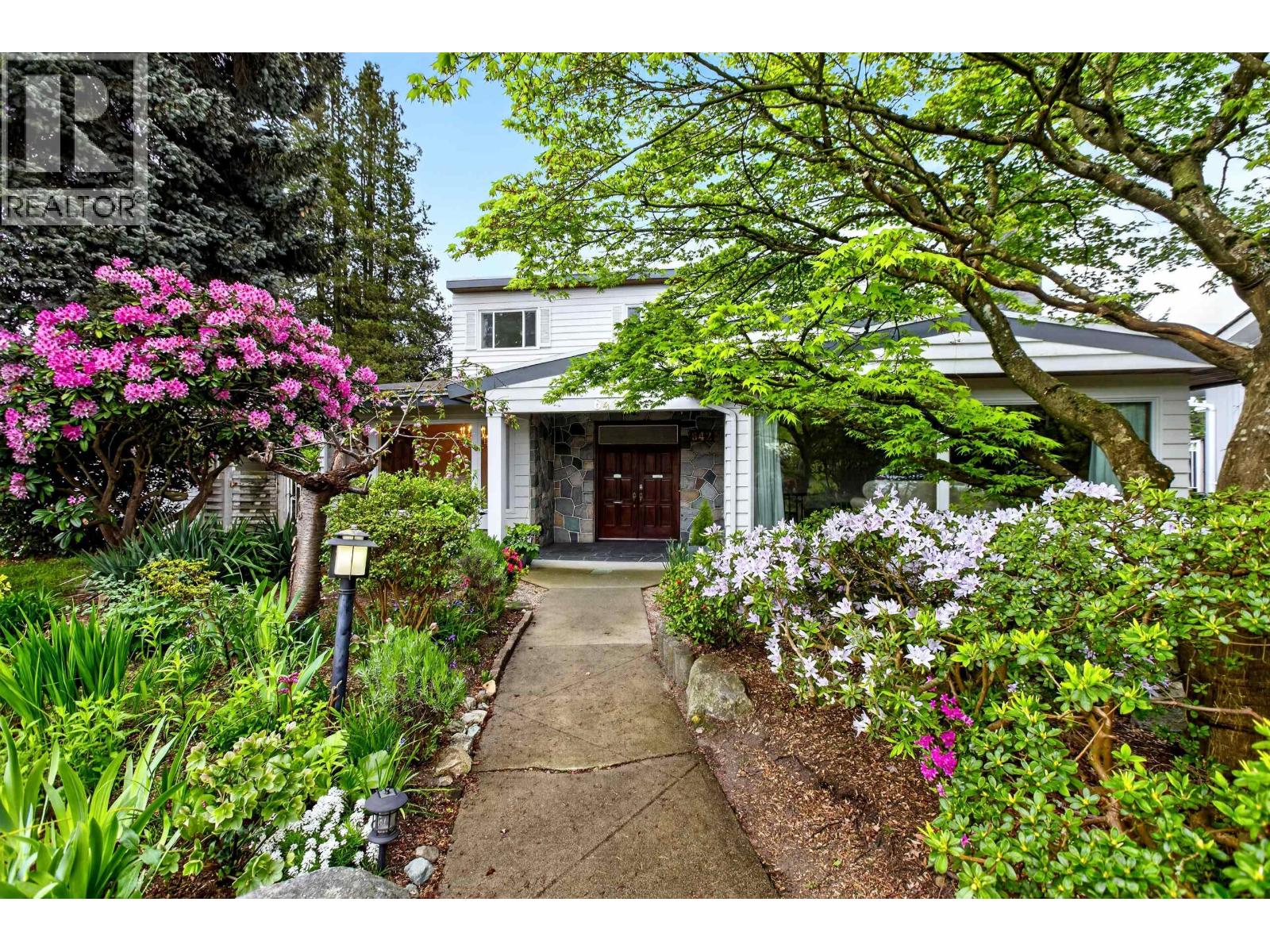 642 53RD Avenue, Vancouver, British Columbia, V6P1K3, Vancouver, British Columbia — photo 2 of 5