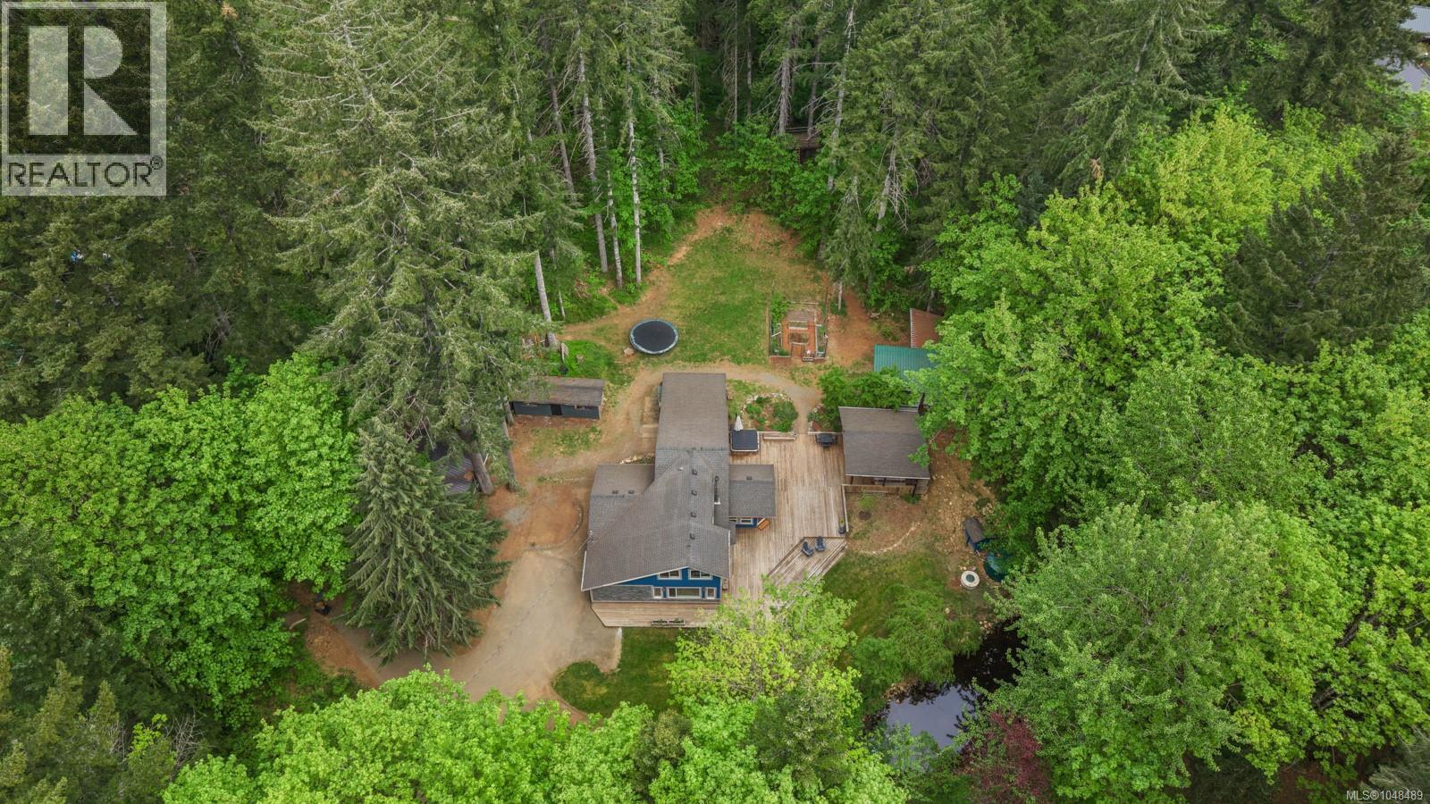 9525 Doyle Road, Black Creek, British Columbia, V9J1E7, Black Creek, British Columbia — photo 4 of 5