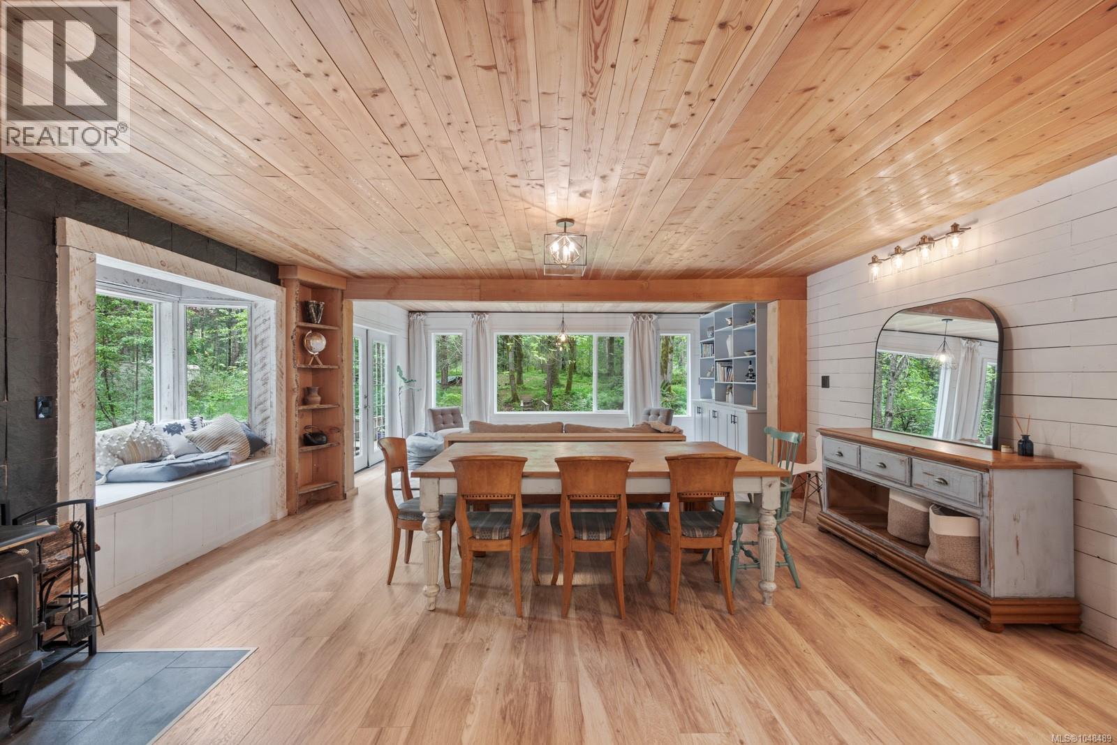 9525 Doyle Rd - Image 33