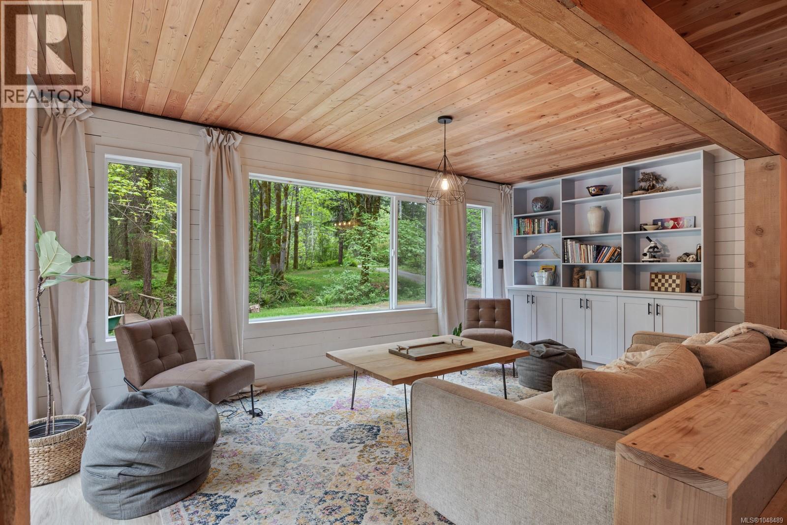9525 Doyle Rd - Image 35