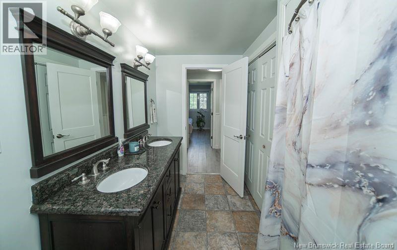 51 Hillcrest Drive - 12