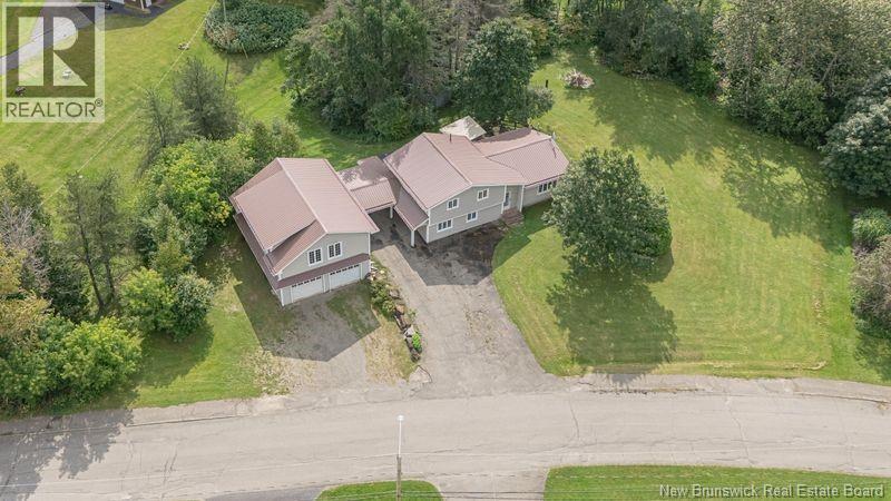 51 Hillcrest Drive, Perth-Andover, New Brunswick, E7H2G7, Perth-Andover, New Brunswick — photo 2 of 5