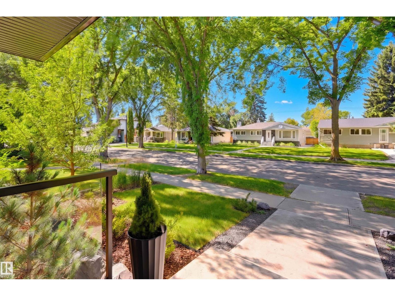 9235 148 ST NW - 5
