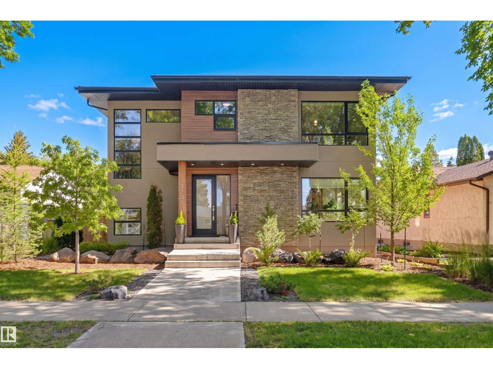 9235 148 ST NW - 2