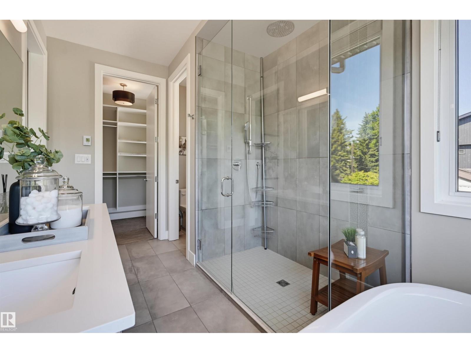 9235 148 ST NW - 38