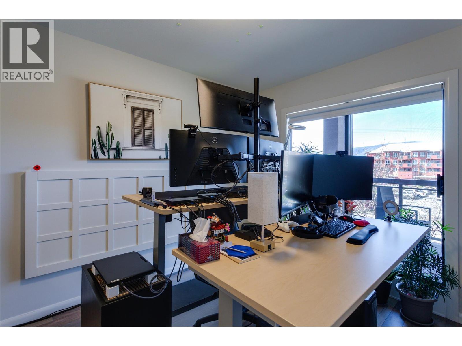 314 654 Cook Road, Kelowna