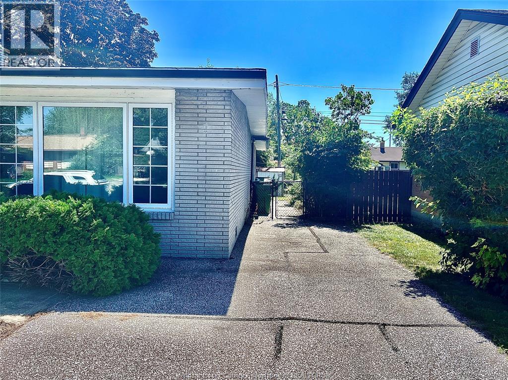 #BASEMENT 1669 CHERRYLAWN, Windsor, Ontario, N9E1P6, Windsor, Ontario — photo 2 of 5