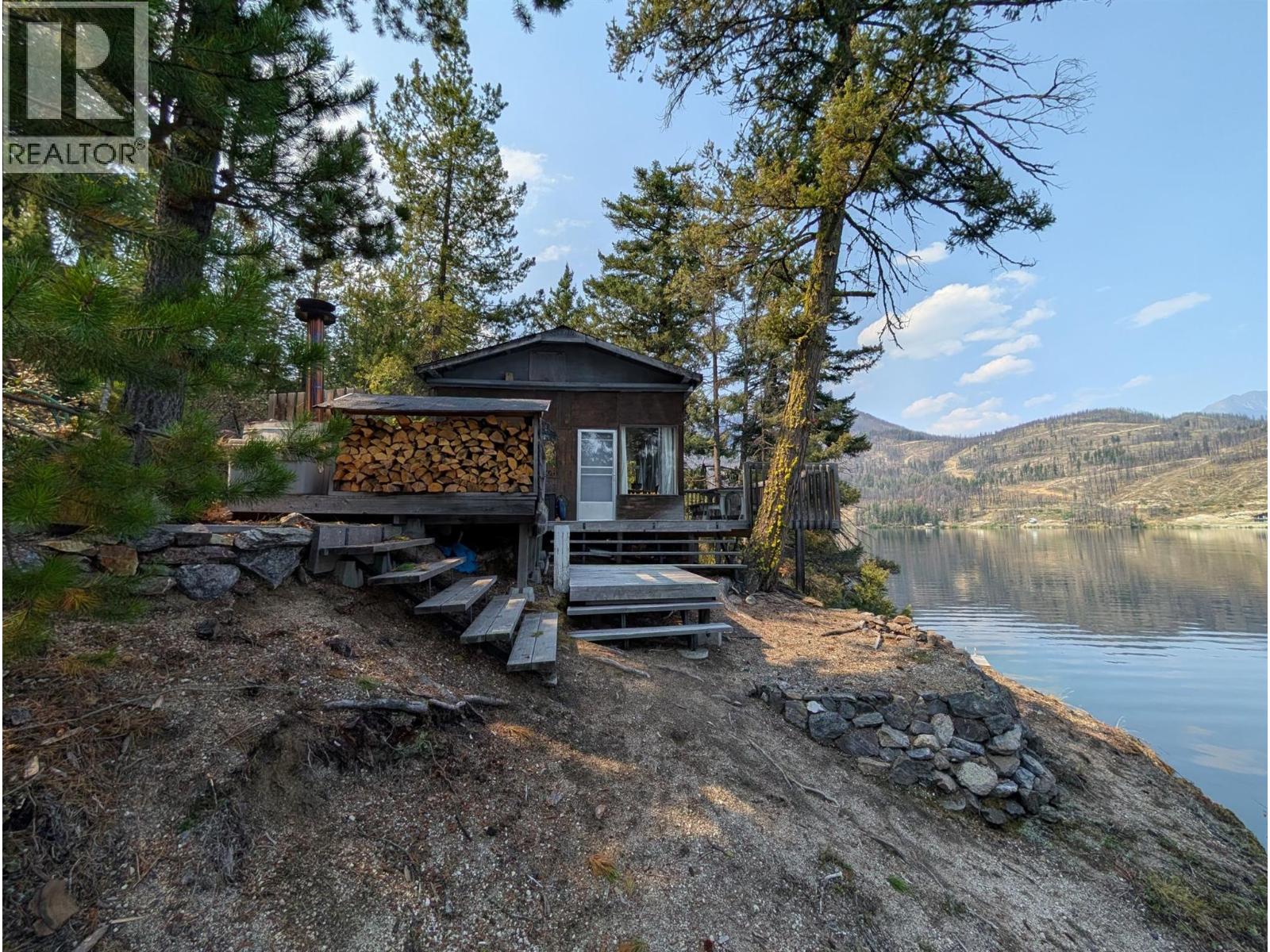 200 Mills Road, Gold Bridge, British Columbia, V0K1P0, Gold Bridge, British Columbia — photo 4 of 5