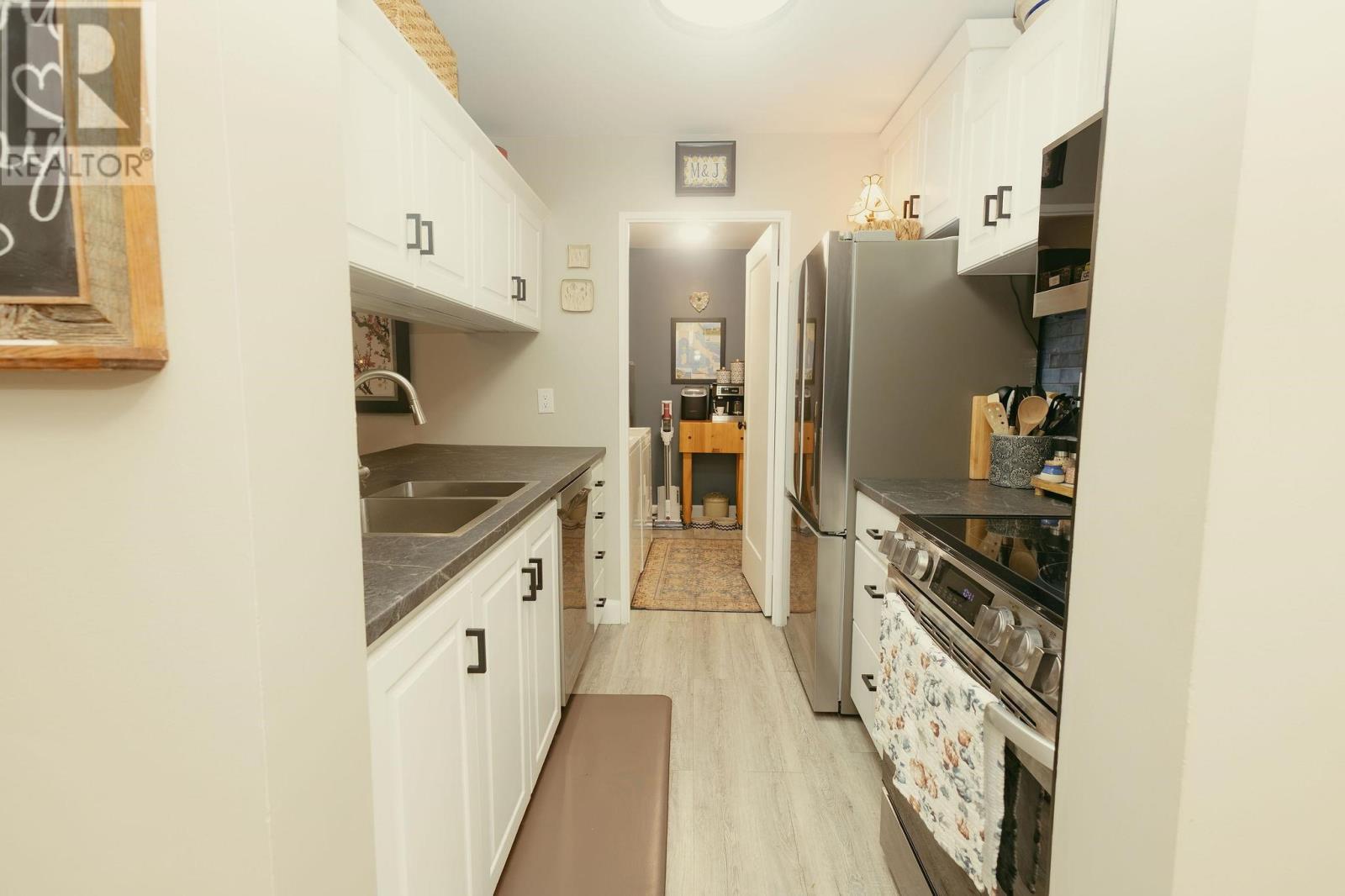 89 Pine ST # 610 - 4
