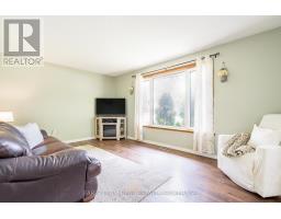 201 Parkside Crescent, Innisfil, ON L9S1G2 Photo 10