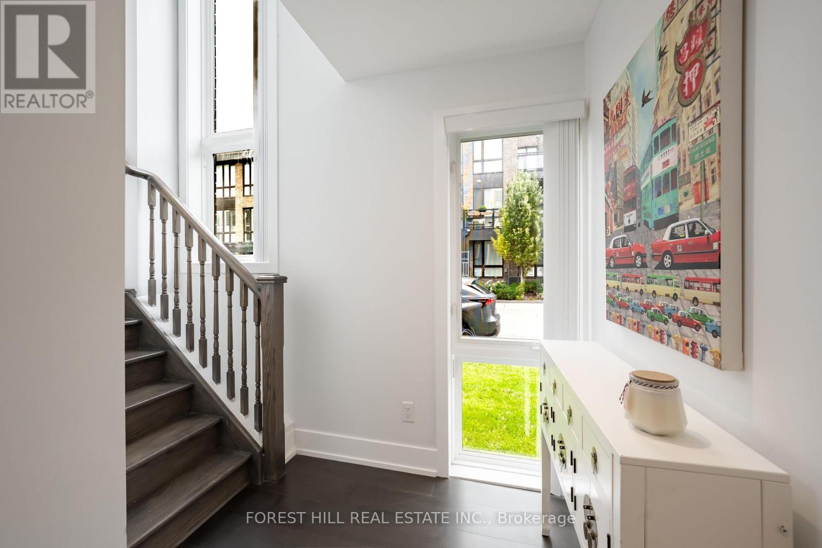 9 Sable Road, Vaughan (Patterson), Ontario, L6A1S2, Vaughan (Patterson), Ontario — photo 5 of 5