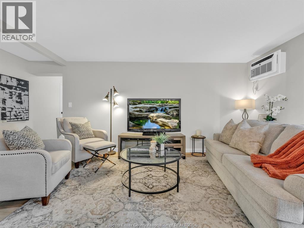 #402 9099 RIVERSIDE - Image 15