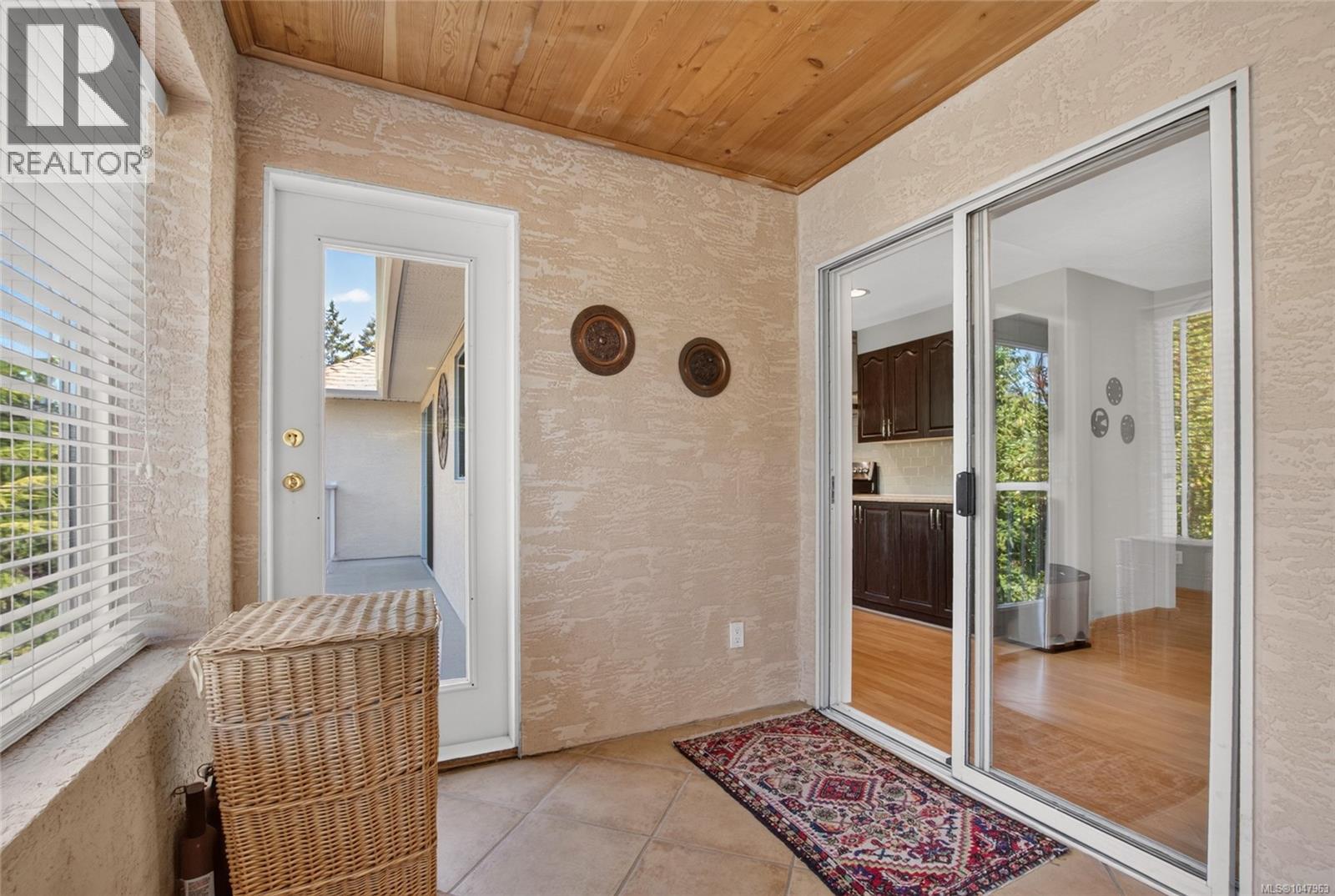 6000 Chippewa Rd - Image 12