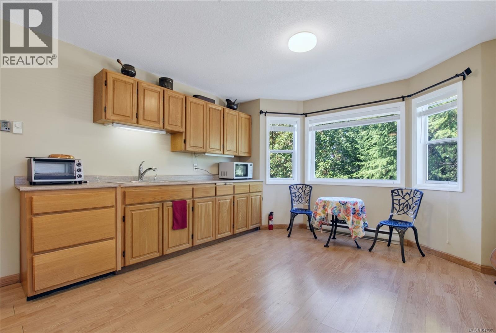 6000 Chippewa Rd - Image 28