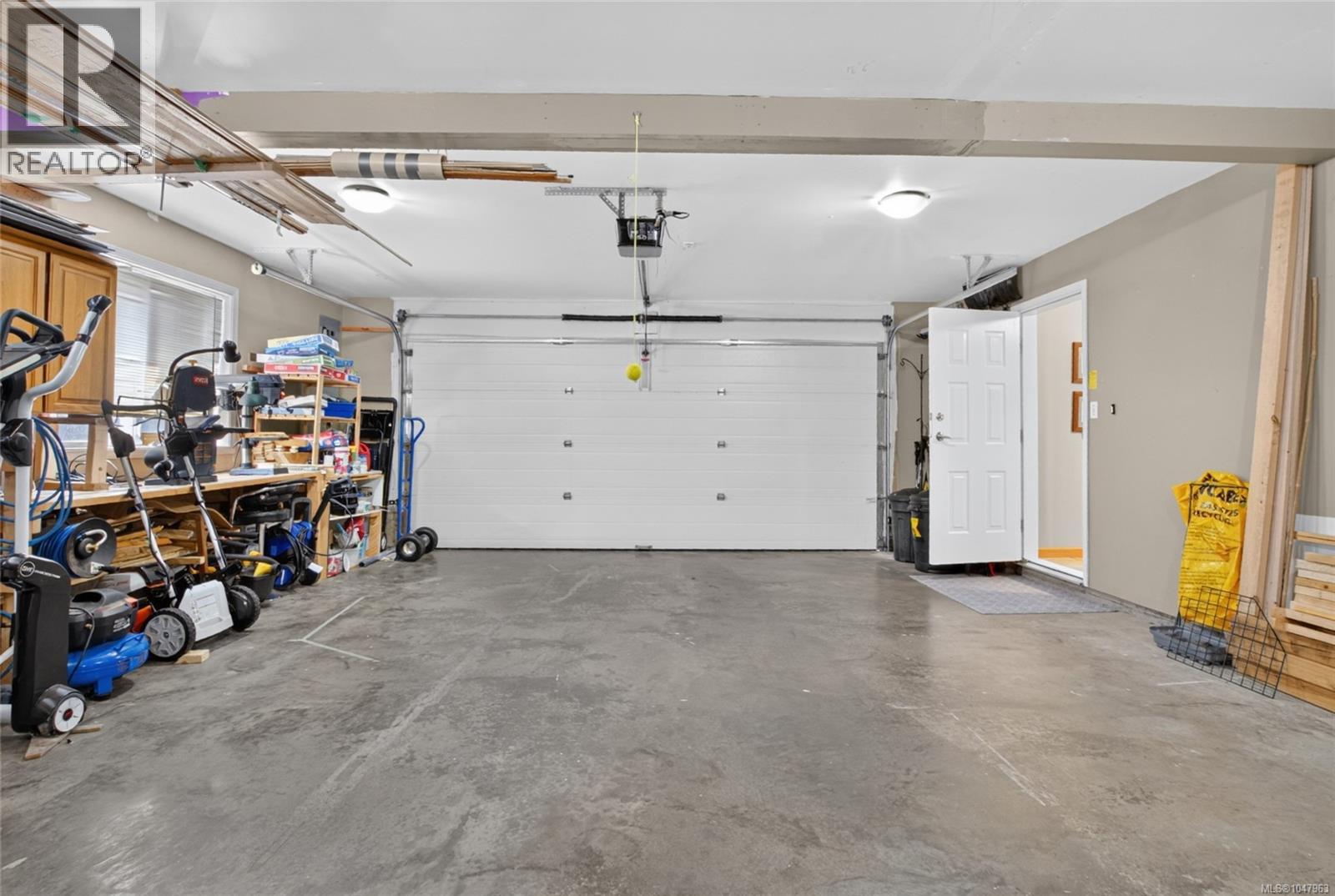 6000 Chippewa Rd - 36