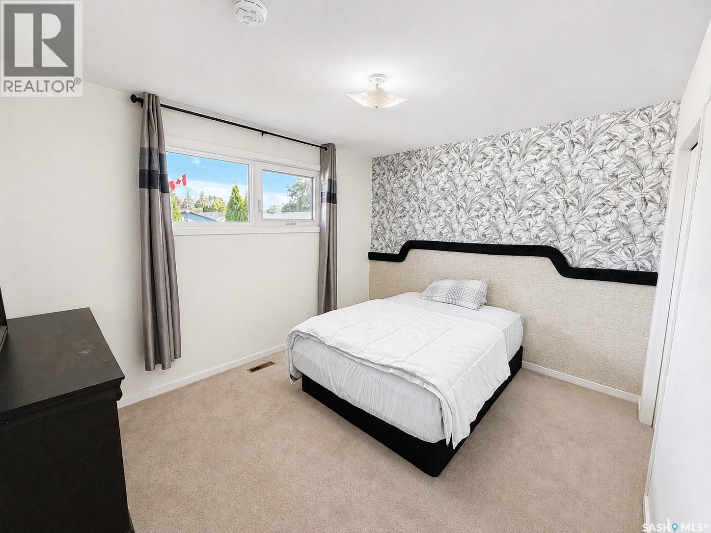 110 Arnason CRESCENT - 11
