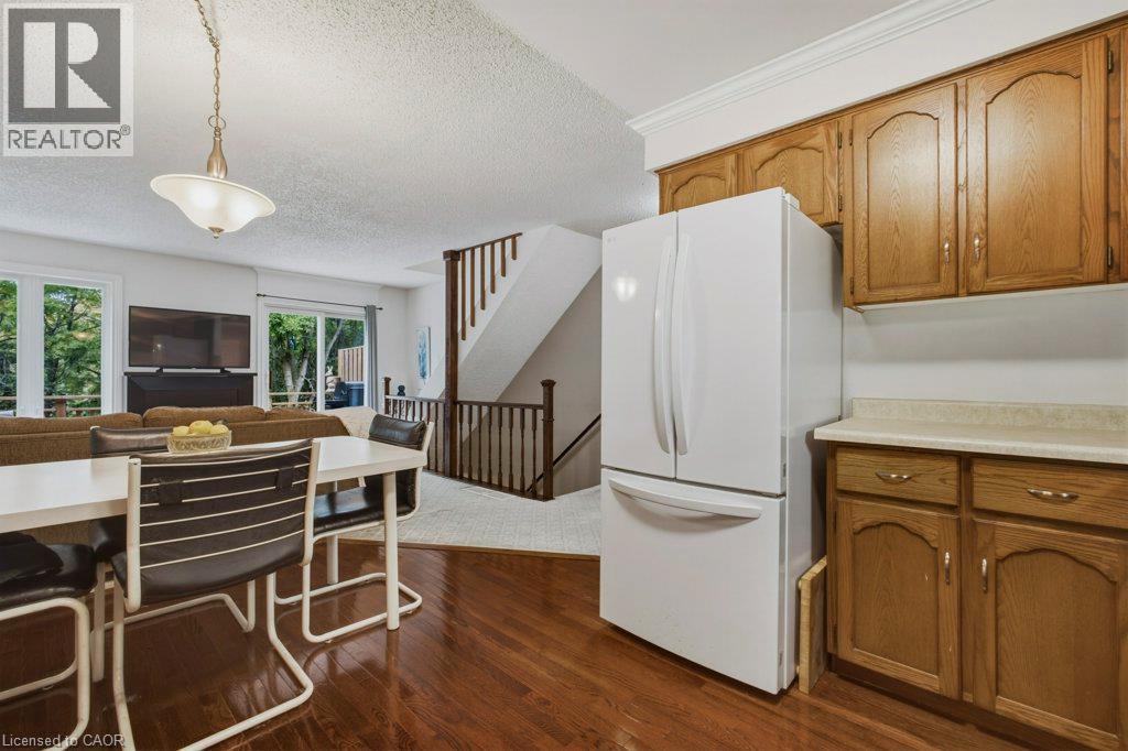 #2 100 INKERMAN Street - Image 12