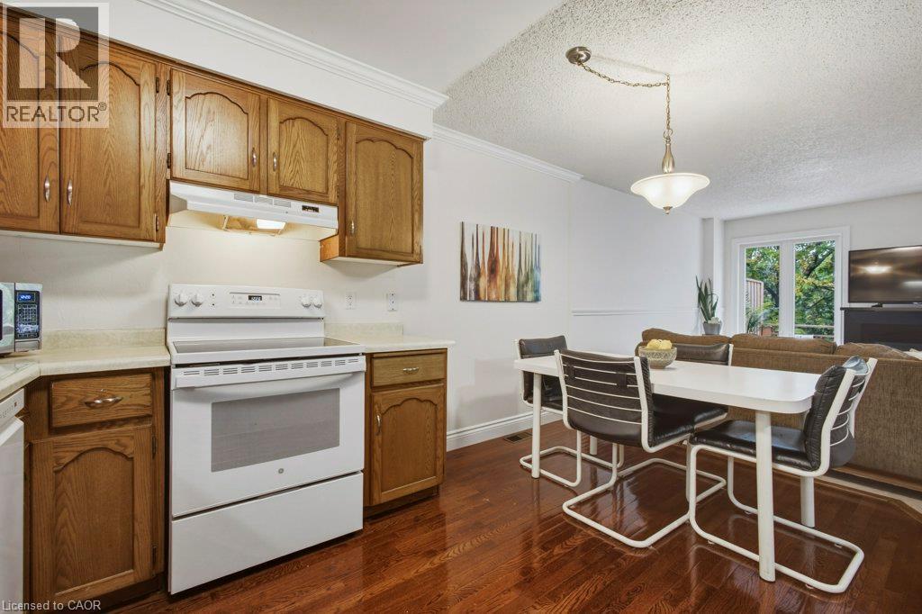 #2 100 INKERMAN Street - Image 11