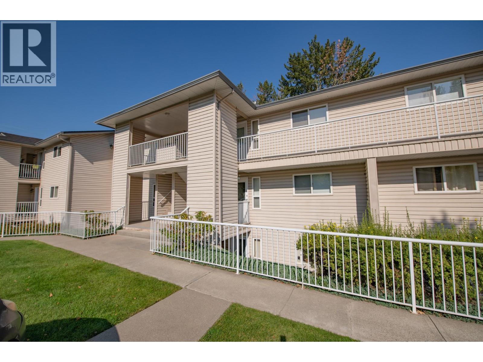 #107 110 Kalamalka Lake Road - 36