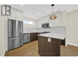 Bathroom - C - 413 Tweedsmuir Avenue, Ottawa, ON K1Z5N6 Photo 6