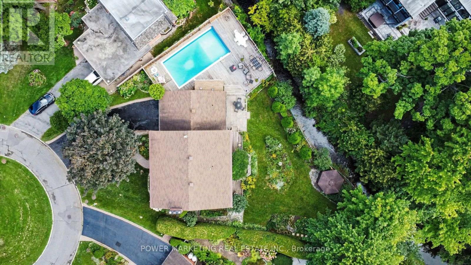 29 OKANAGAN DRIVE - 3