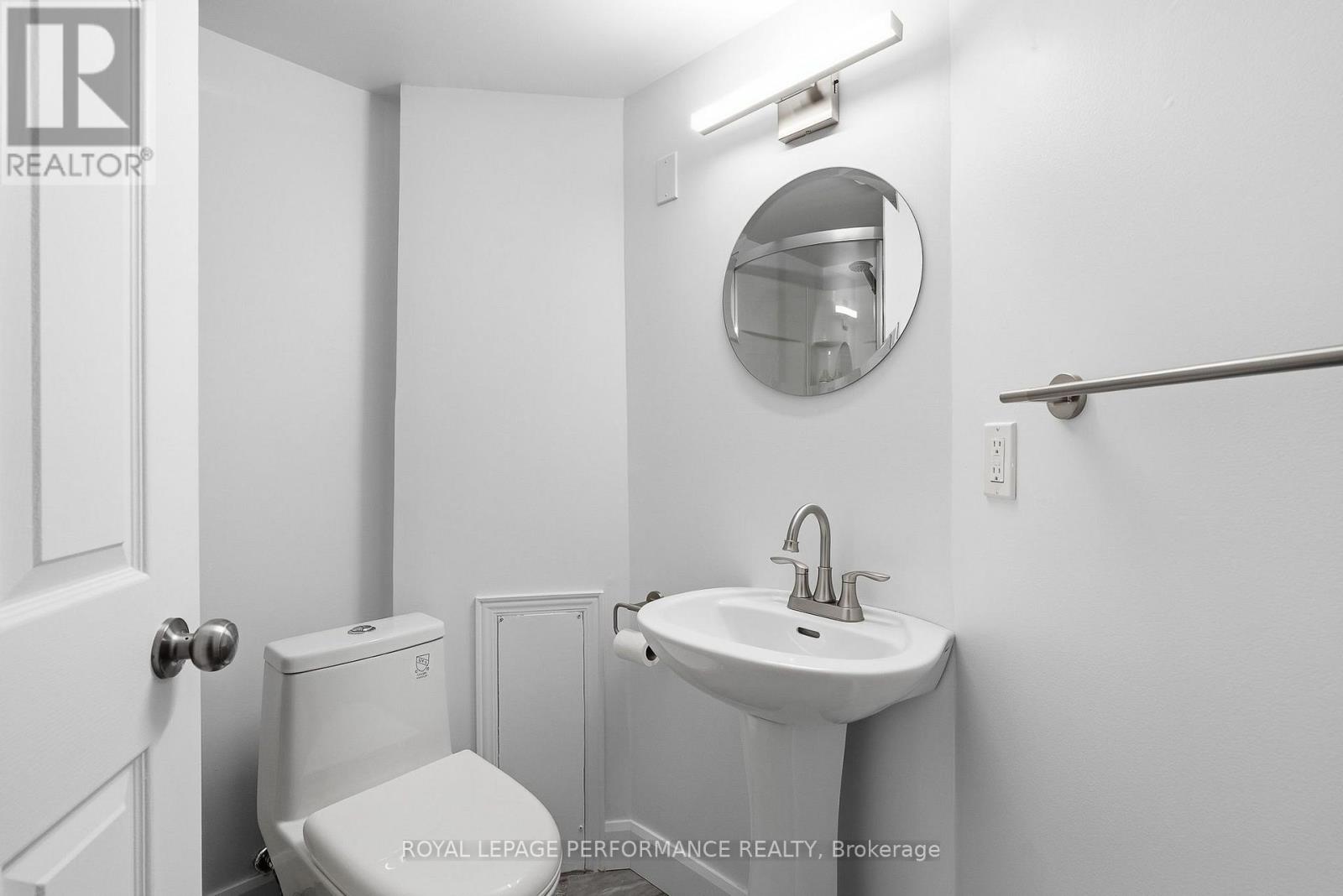 1 - 51 Spadina Avenue