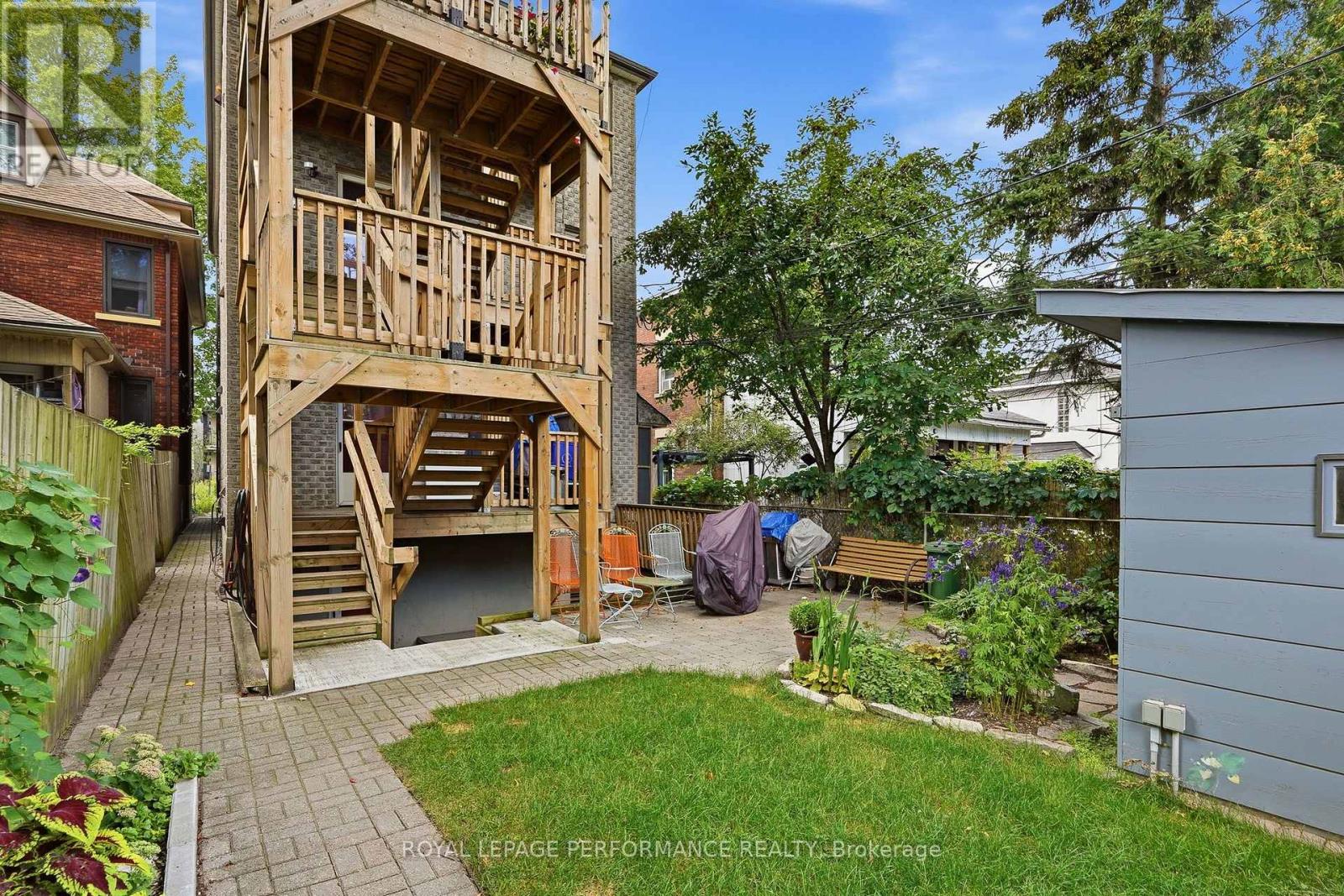 1 - 51 Spadina Avenue