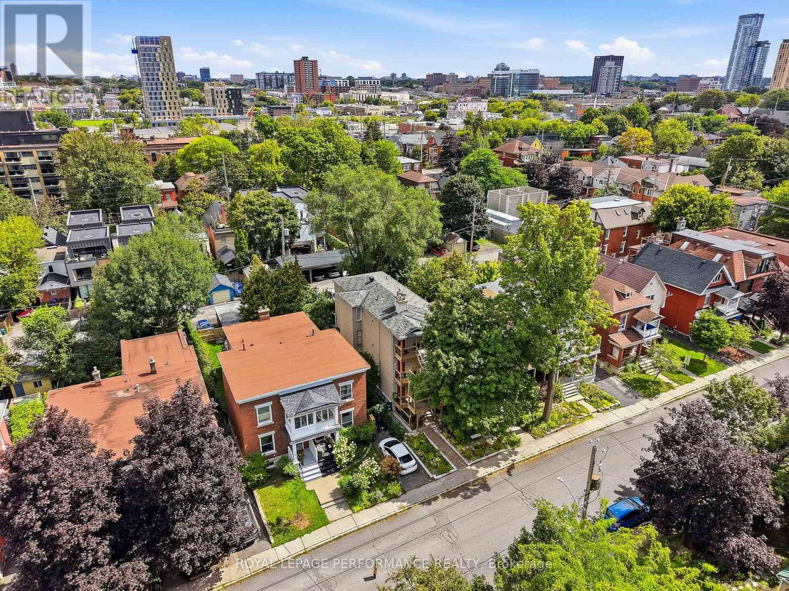 1 - 51 Spadina Avenue