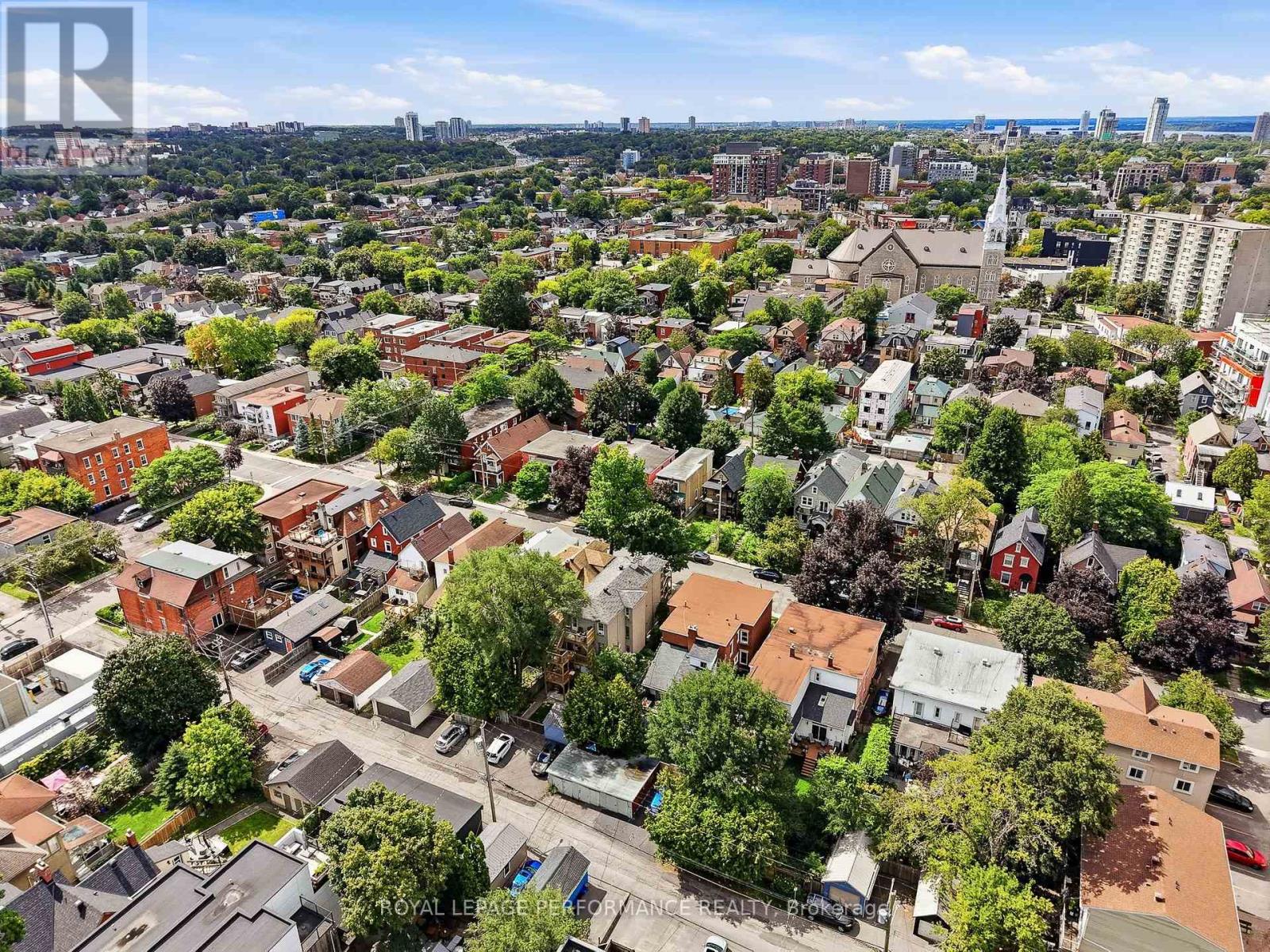 1 - 51 Spadina Avenue