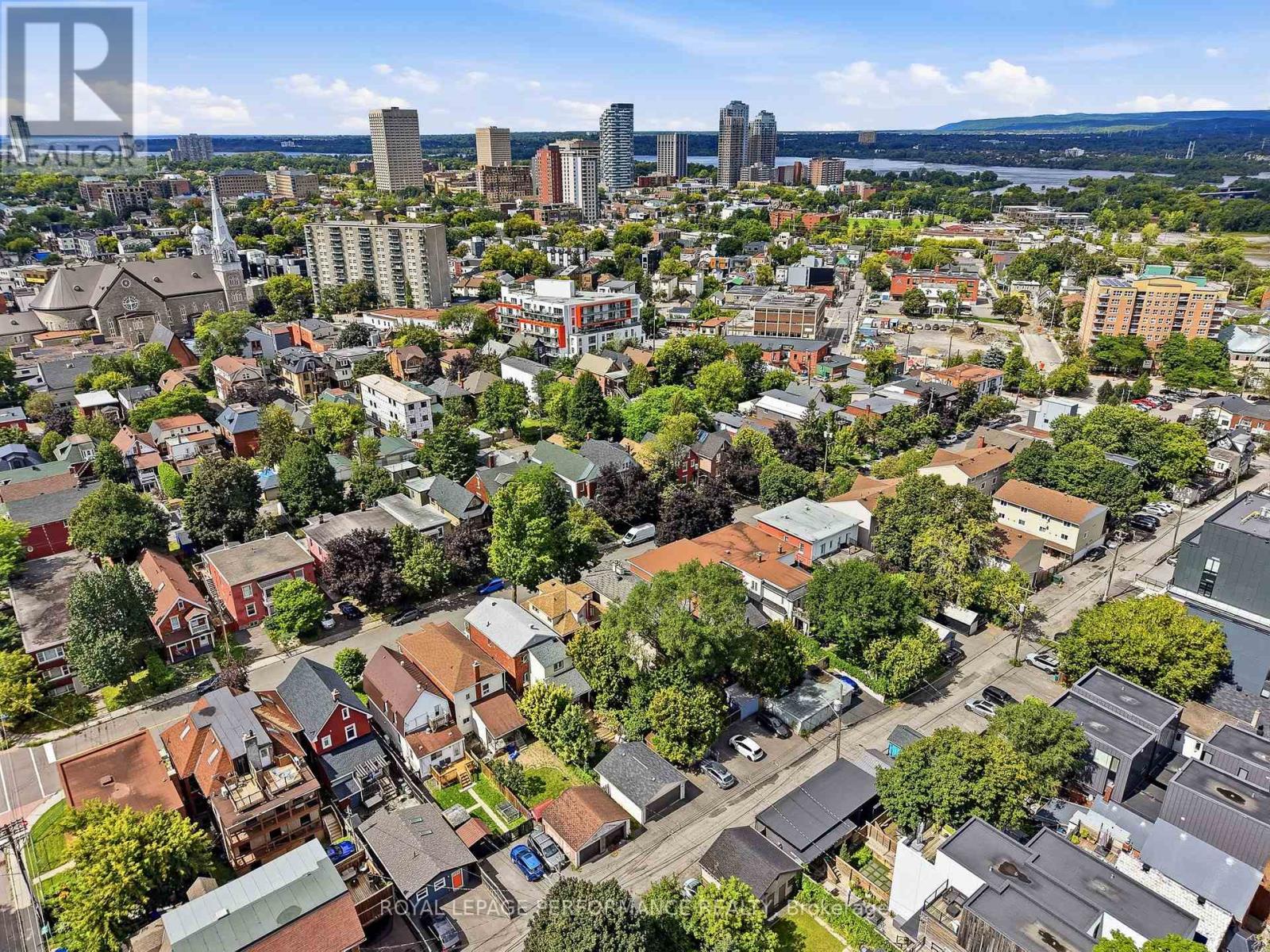 1 - 51 Spadina Avenue