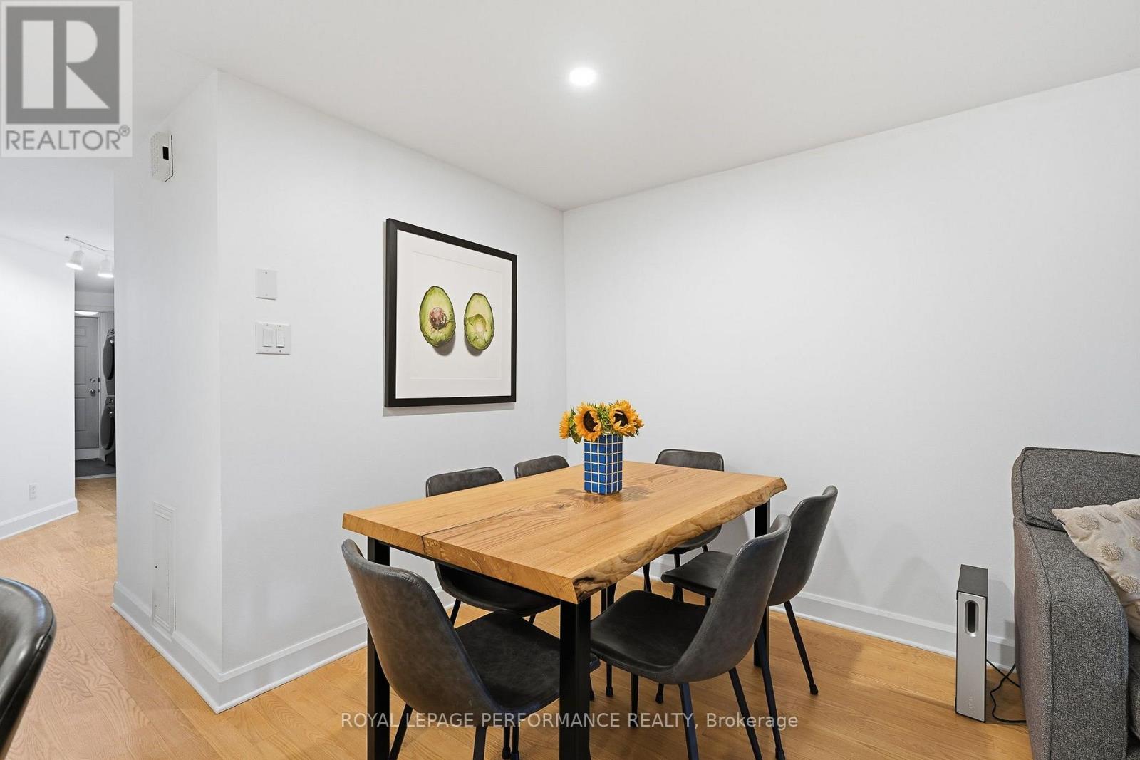 1 - 51 Spadina Avenue