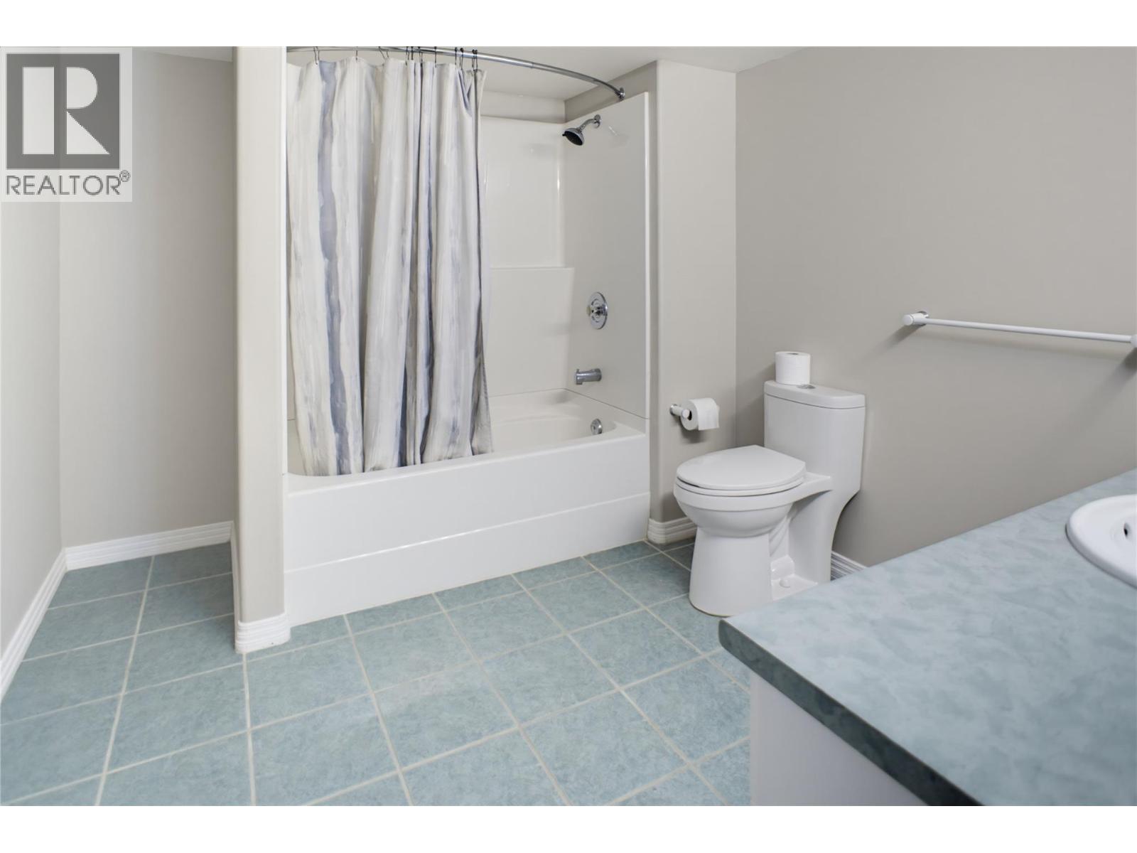 369 Coyote Drive - Image 27