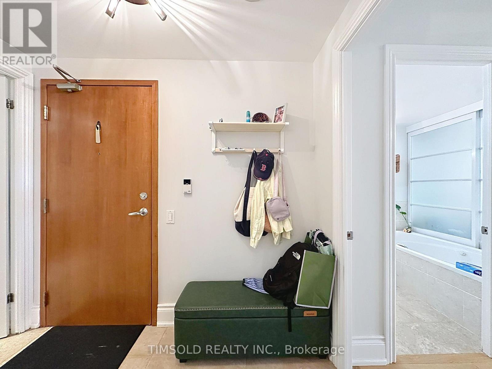 #708W 500 QUEENS QUAY W - 7