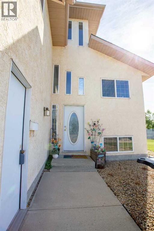 Listing photo – 6603 55 Avenue, Camrose