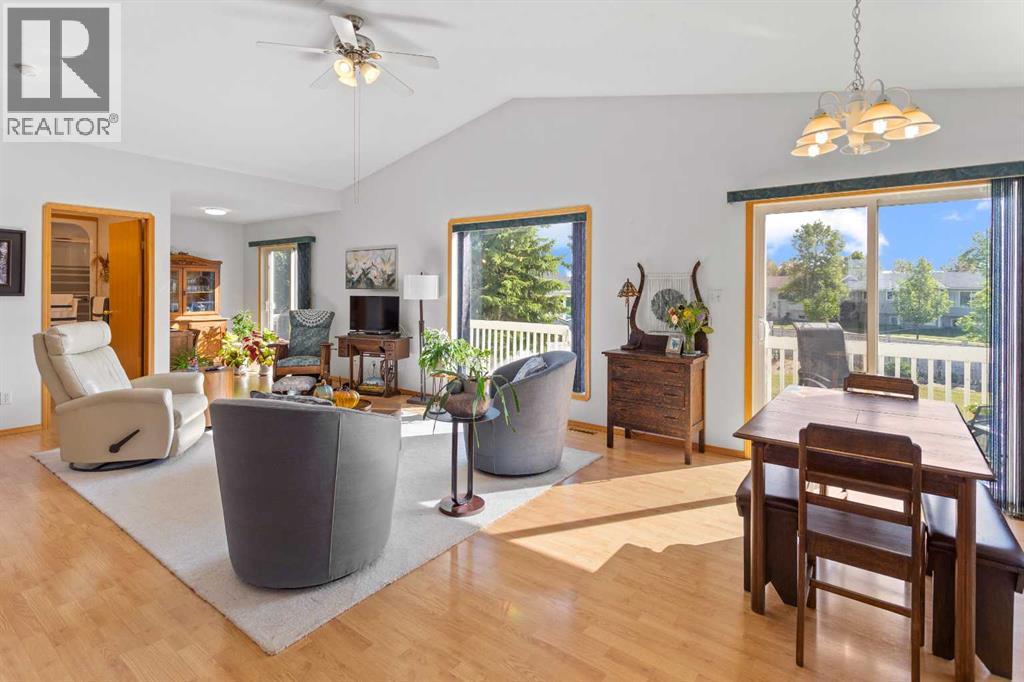 Listing photo – 6603 55 Avenue, Camrose