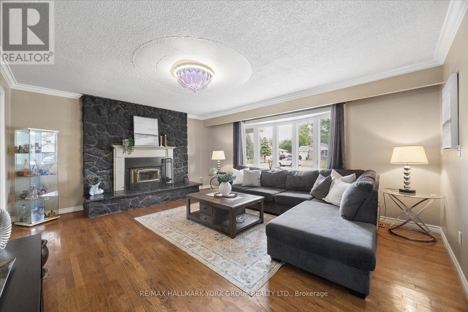 28 MAIN STREET - Image 12