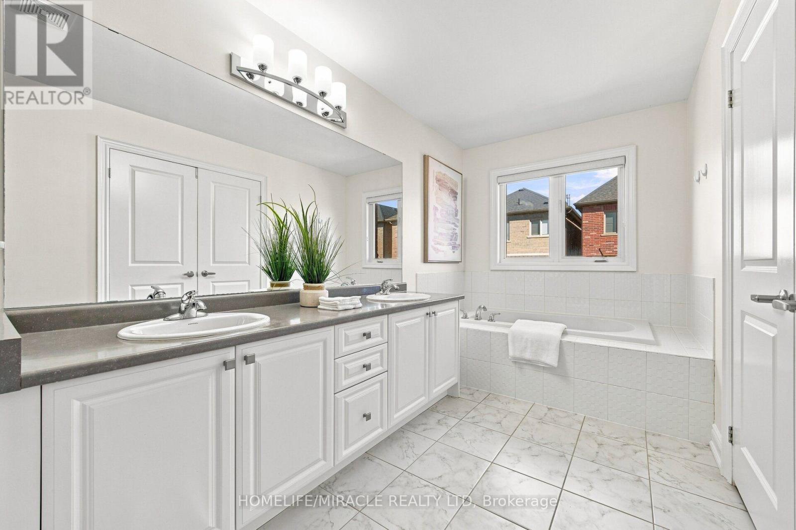14 ZENITH AVENUE - 22