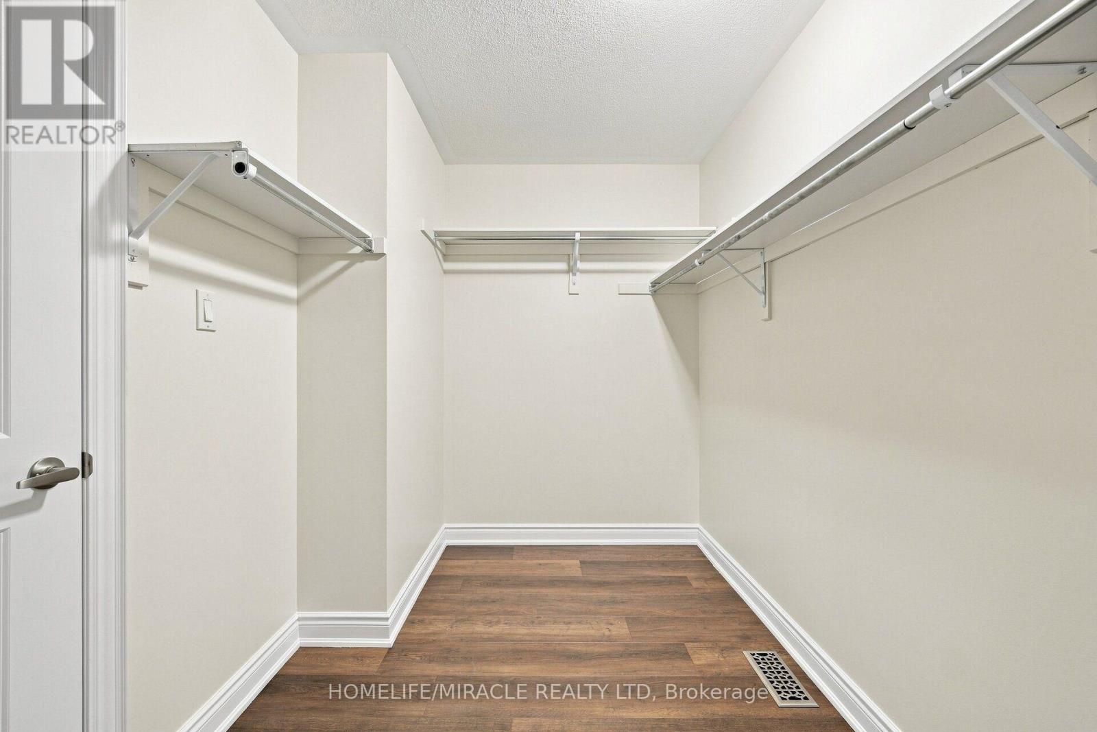 14 ZENITH AVENUE - 23